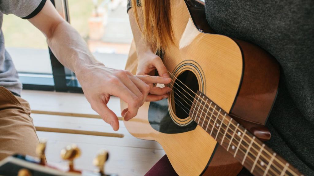 Aprender cómo tocar guitarra, guía para principiantes